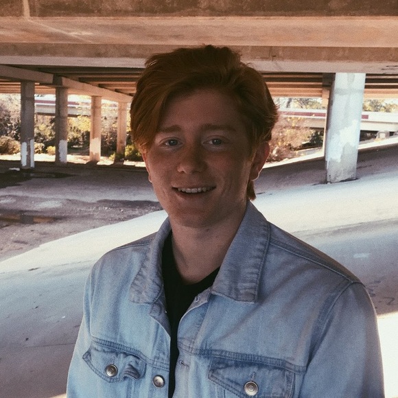 Meet your Posher, Pierce - Picture 1 of 1